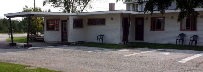 Four Star Motel - Web Listing (newer photo)